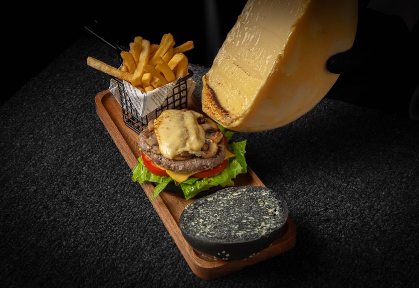 Vesna Black Burger